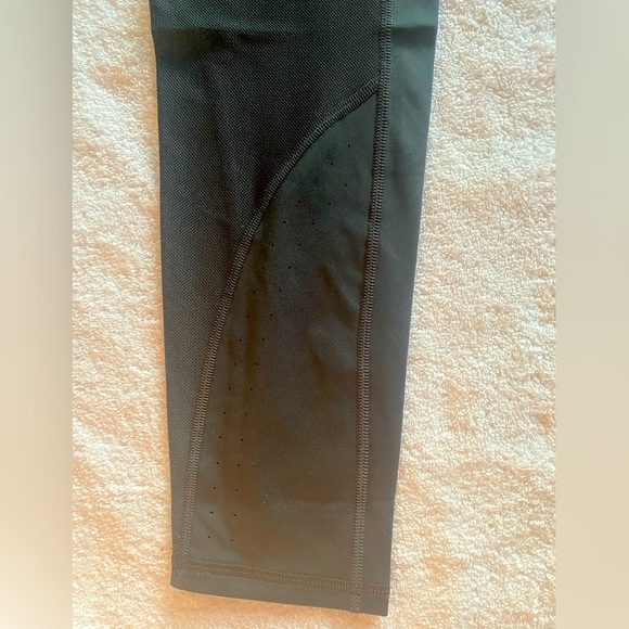 NWT Under Armour Breathelux Ankle Legging, black, size M - Picture 8 of 8